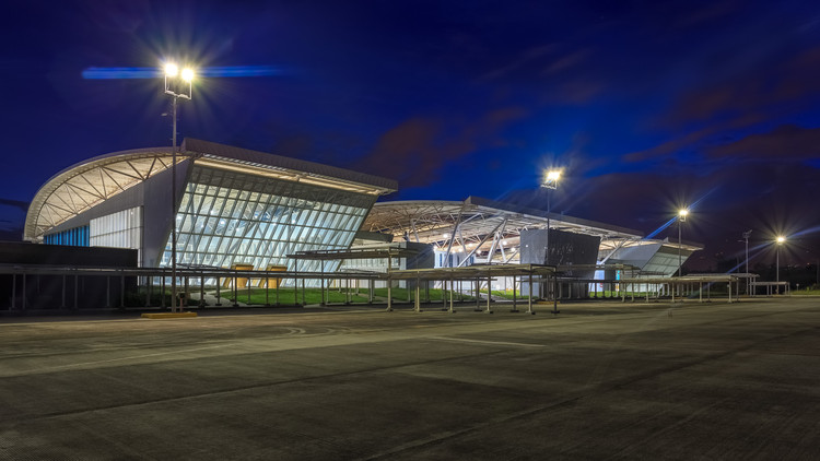 AEROPUERTO PERALES OCTURE