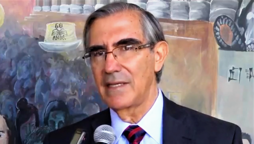 Nuevo-Rector-César-Vallejo-Mejía (3)