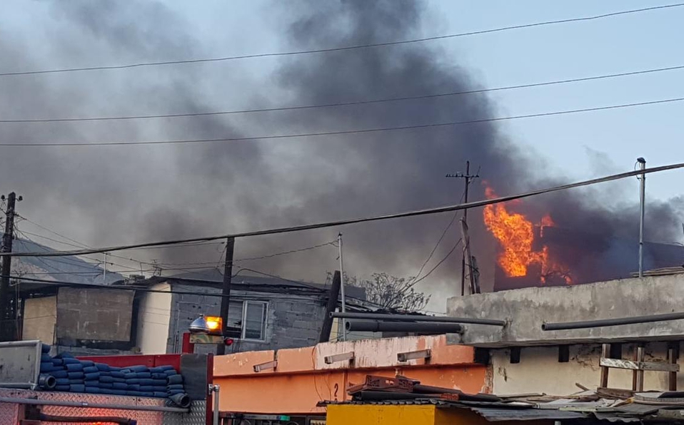 Por ayudar a controlar un incendio un policía resultó quemado en Ibagué 3
