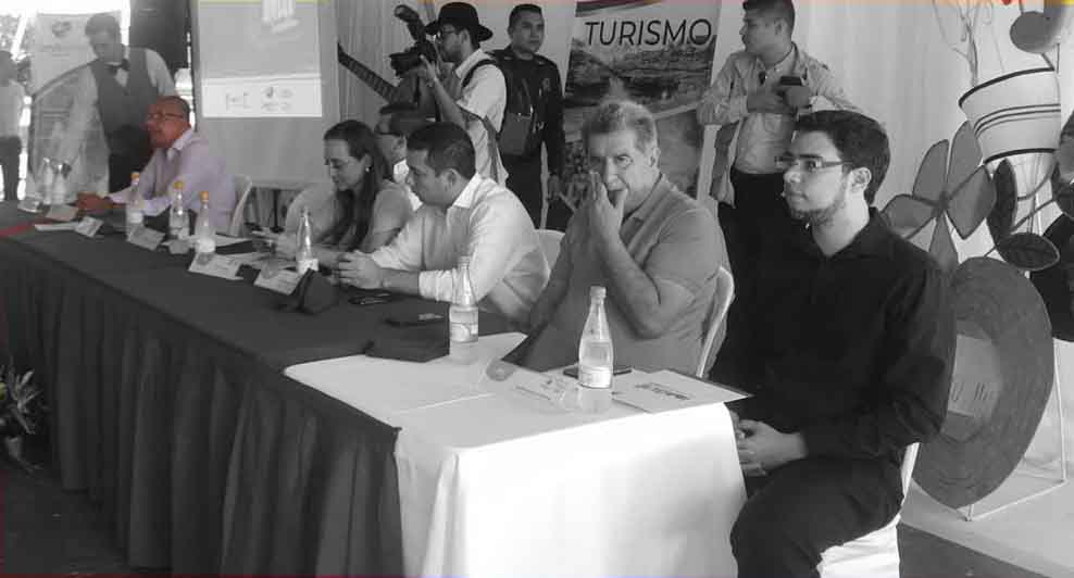 Con presencia del Alcalde y sin el Gobernador, Supersalud entregó el Federico Lleras al Departamento 4