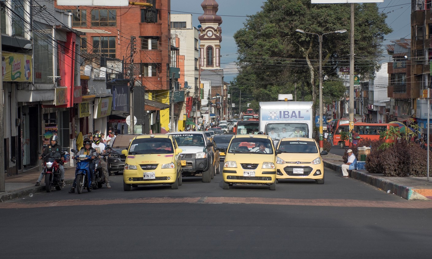 Más de 200 mil vehículos circulan actualmente por las vías de Ibagué 1