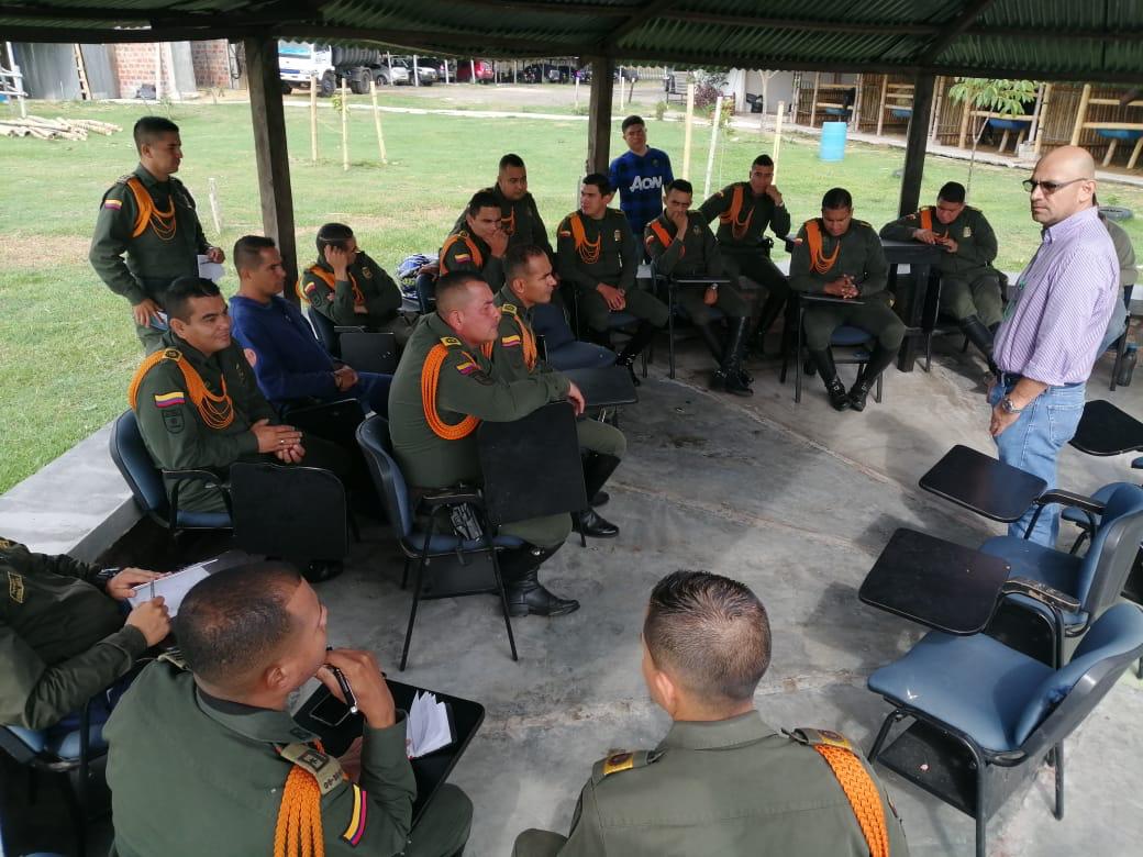Cortolima capacitó a grupo de Carabineros de la Policía Metropolitana de Ibagué 1