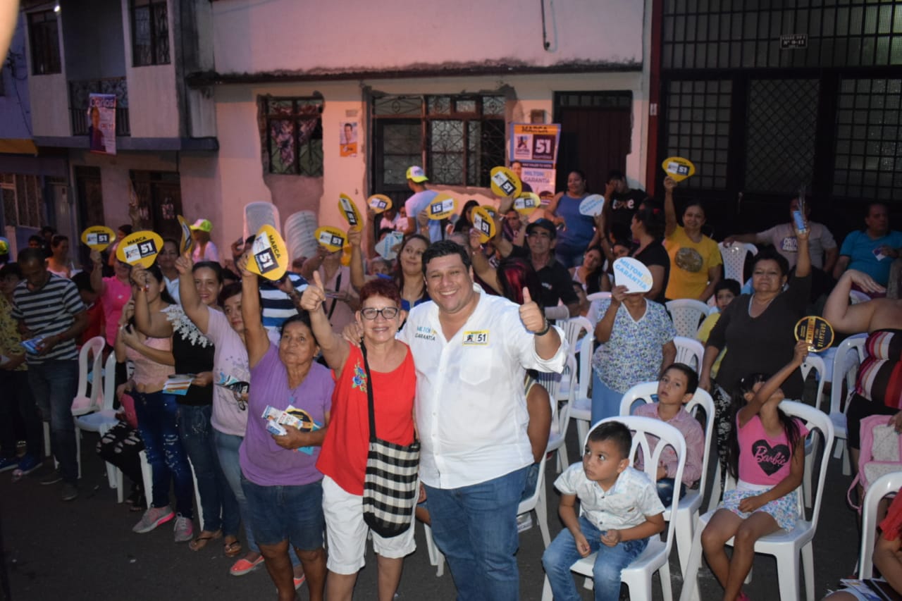 Milton Restrepo también estuvo presente en los barrios de Ibagué 3