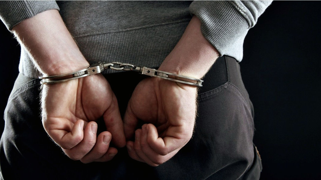 Hombre fue enviado a la cárcel por presuntos actos sexuales contra dos sobrinas de su pareja 1