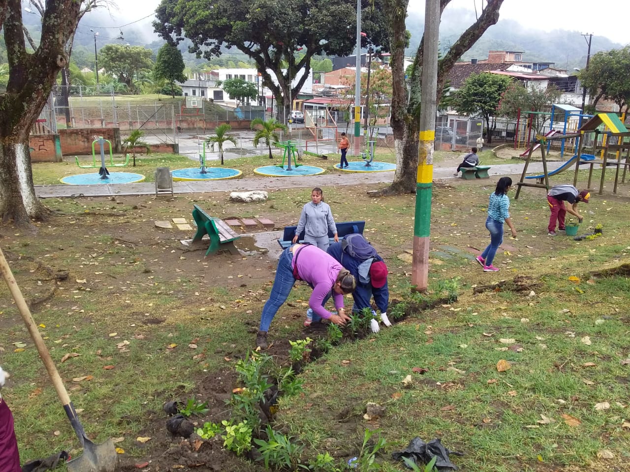 Se conmemoró el Día del Ocobo con labores de embellecimiento en 4 parques 4