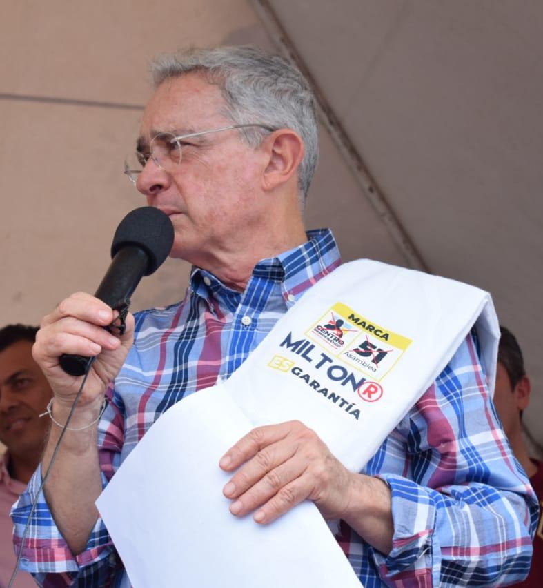 Espaldarazo de Álvaro Uribe Vélez a Milton Restrepo 1