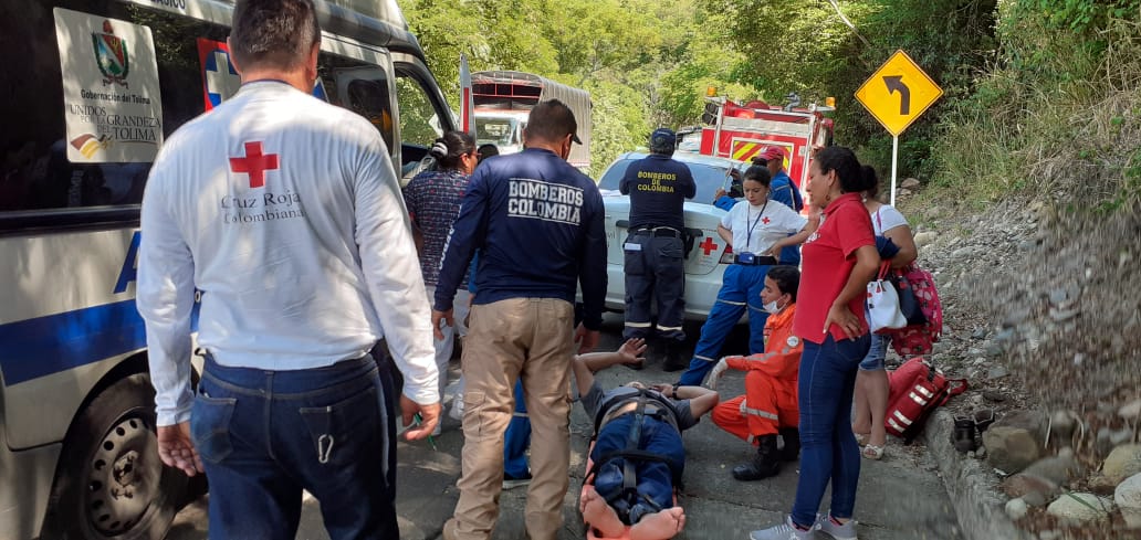 Última hora: bus de Rápido Tolima chocó contra dos automotores en la vía Venadillo-Lérida 4