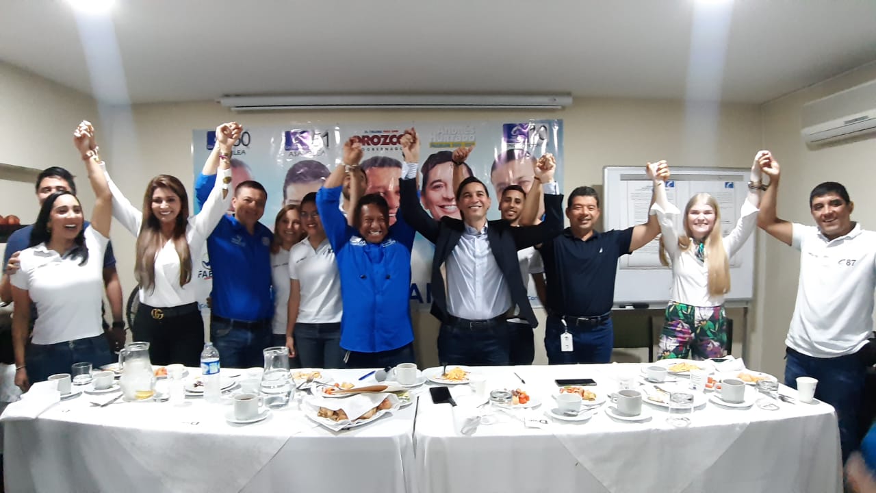 Andrés Hurtado ‘chocó’ los cinco con José Élver Hernández 4