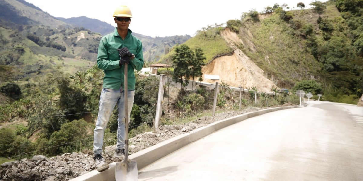 INVÍAS y Gobernación de Tolima entregaron primer tramo de la vía Herrera - El Diamante, en Rioblanco 3