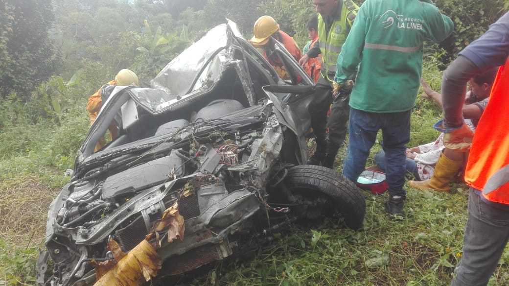 Accidente deja varias personas lesionadas en la vía La Línea 1