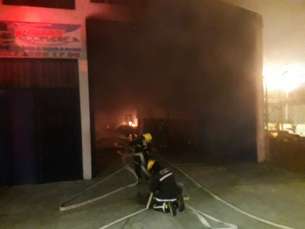Incendio dejó grandes pérdidas en una bodega del barrio Miramar de Ibagué 6