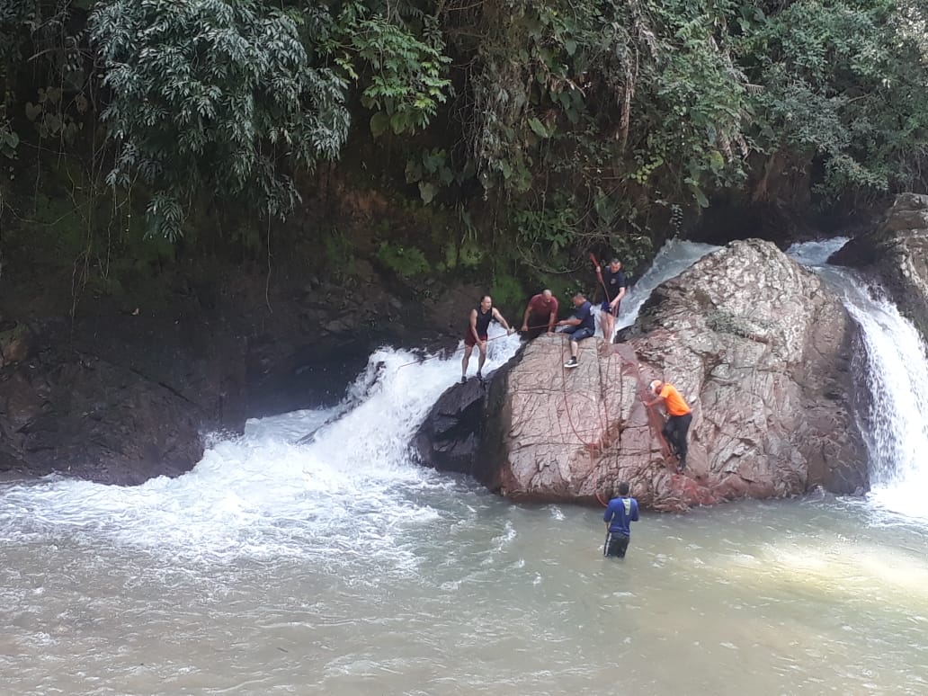 Cierran transitoriamente balneario en Chaparral por el ahogamiento de turista 7