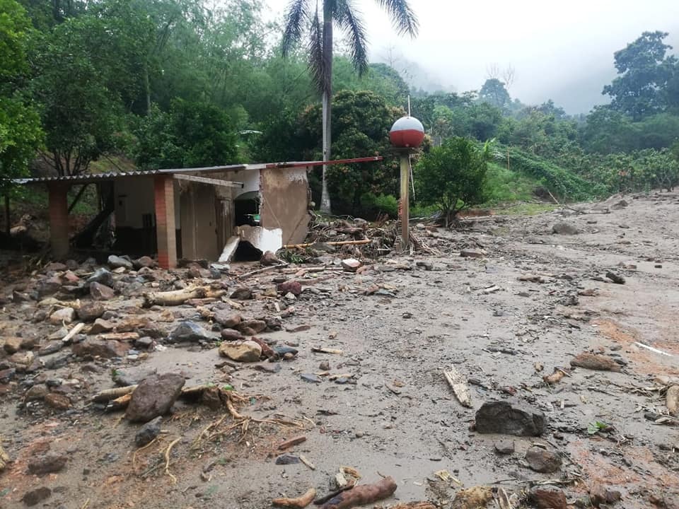 Esperanza en medio de la avalancha de Piedecuesta, Santander 1