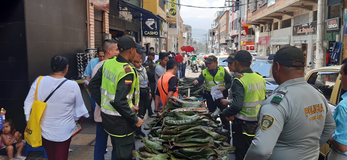 Con operativos intentan recuperar el espacio público de Ibagué 3