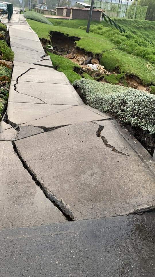 Sismo de la madrugada, generó daños en tubo madre de Acueducto de Chía 4