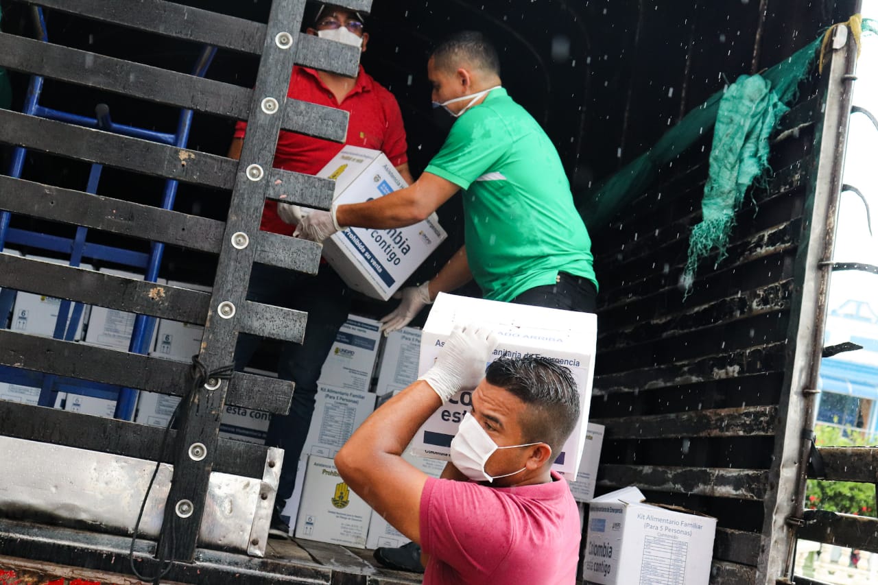 Gobernación entrega asistencias humanitarias a adultos mayores de 70 años 1
