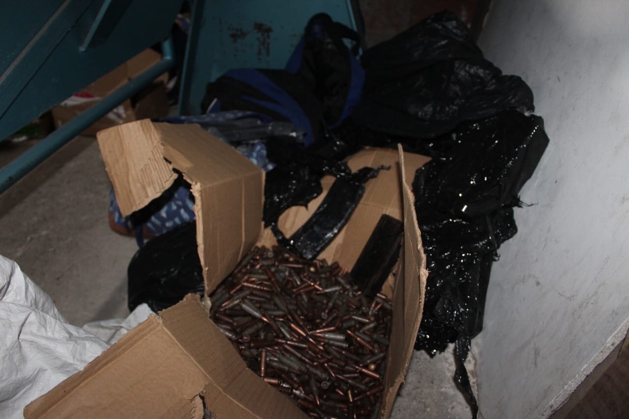 Policía halló un verdadero arsenal en una vivienda de Cali 13