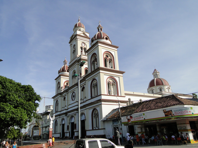 En un santiamén cerraron nuevamente la iglesia de El Espinal 1