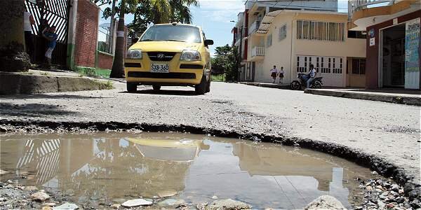 Invertirán más de $6 mil millones para mejorar las vías en mal estado de Ibagué 3
