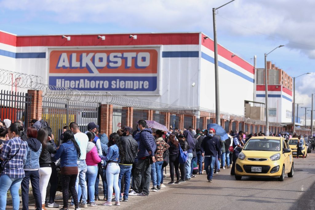 Desastre total: descontrol en día sin IVA en Bogotá 4