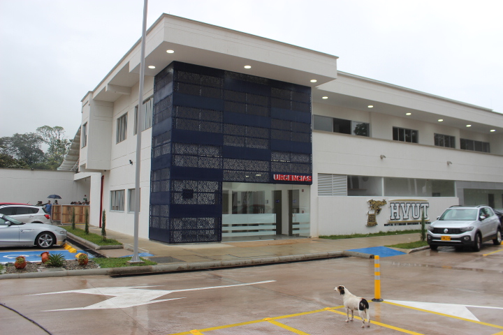 UT: Facultad de Medicina Veterinaria y Zootecnia recibió nuevamente su Acreditación de Alta Calidad 1