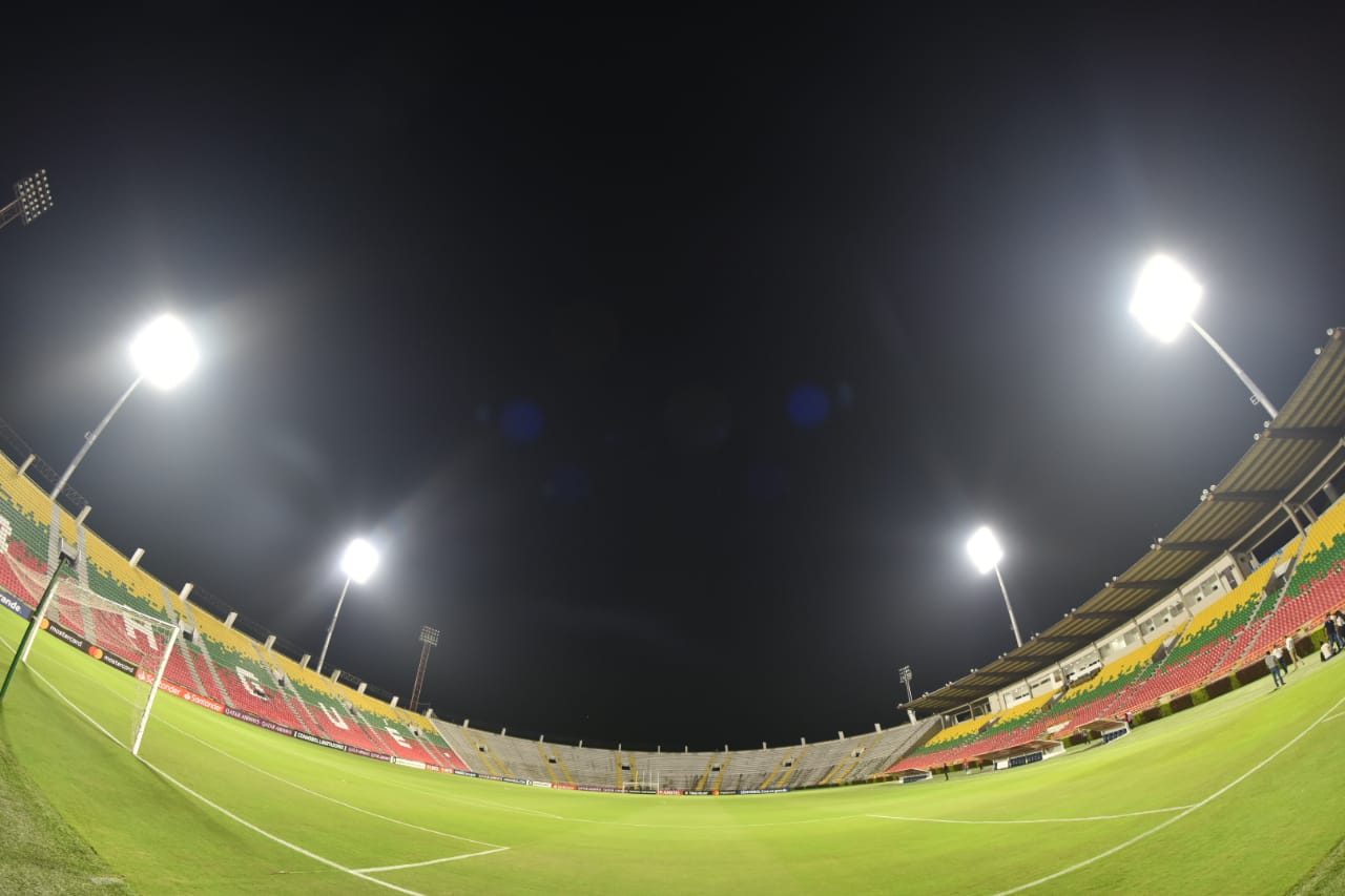 ¿Por qué se desmontaron algunas luminarias del estadio Manuel Murillo Toro? 6