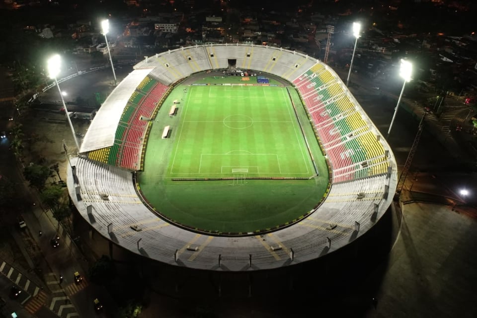 ¿Por qué se desmontaron algunas luminarias del estadio Manuel Murillo Toro? 5