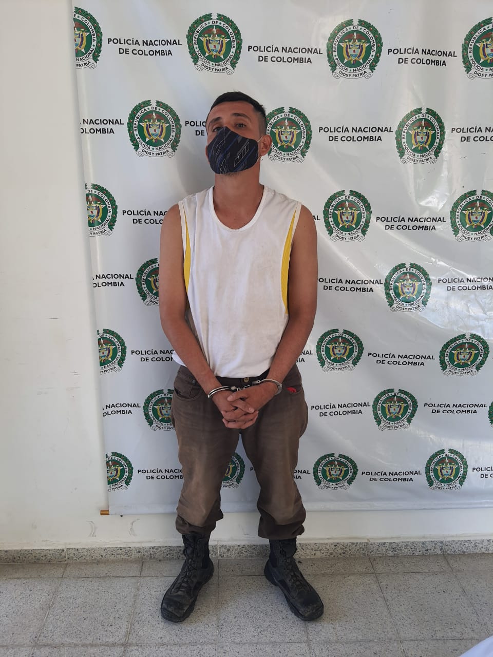 Éste es el pirata terrestres que secuestro 20 agricultores el fin de semana en Venadillo 4
