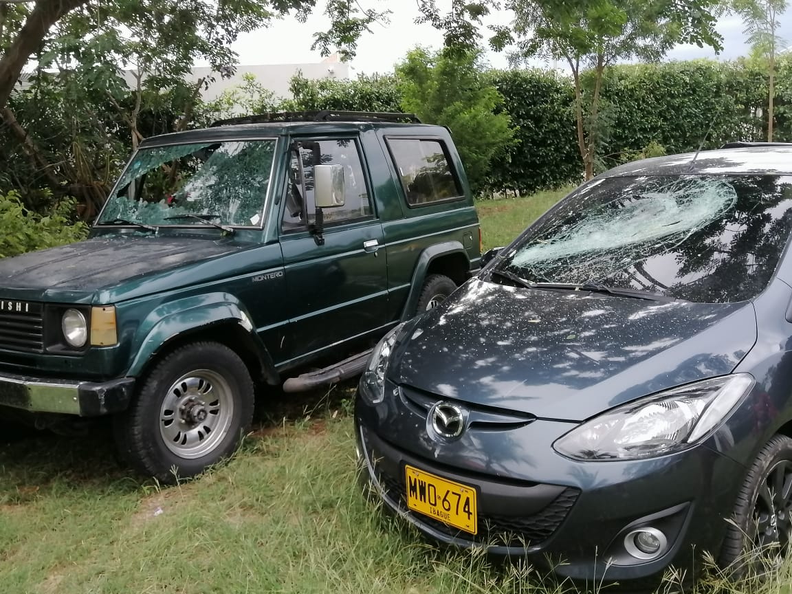 Así quedaron los vehículos de turistas atacados en Chucuni 1