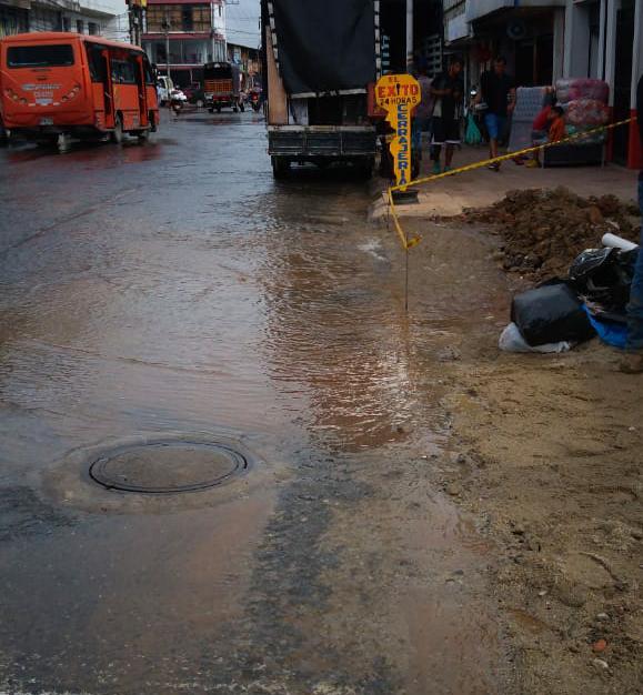 Reparaciones en daño la calle 18 general suspensión del servicio de agua en Ibagué 4