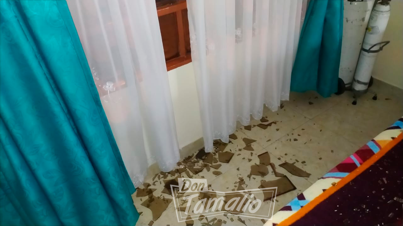 Pandilla atacó con piedras y palos dos casas del municipio de Líbano 9