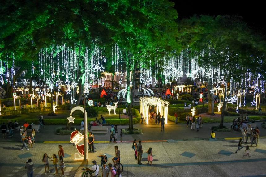 Ibagué se pone el traje de luces para recibir la Navidad 1