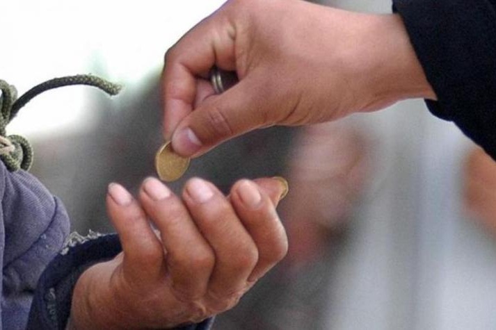 Autoridades le encontraron a habitante de calle más de dos millones de pesos en limosnas 1