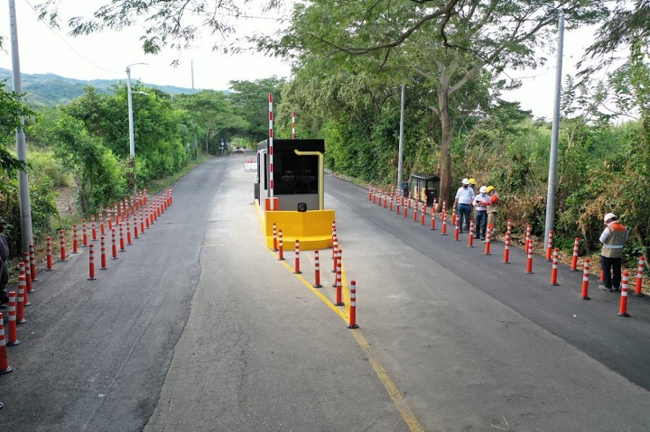 Atracaron el peaje al cruce de Armero en la vía Cambao - Manizales 1