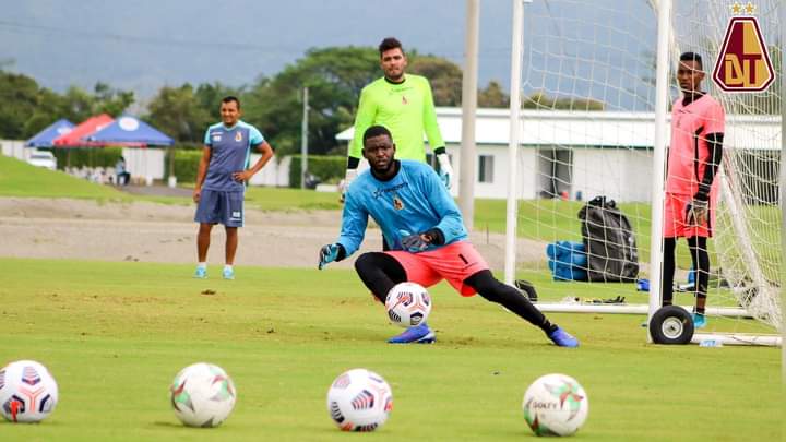 Álvaro Montero sería suplente para el juego de mañana entre Tolima y Jaguares. 10