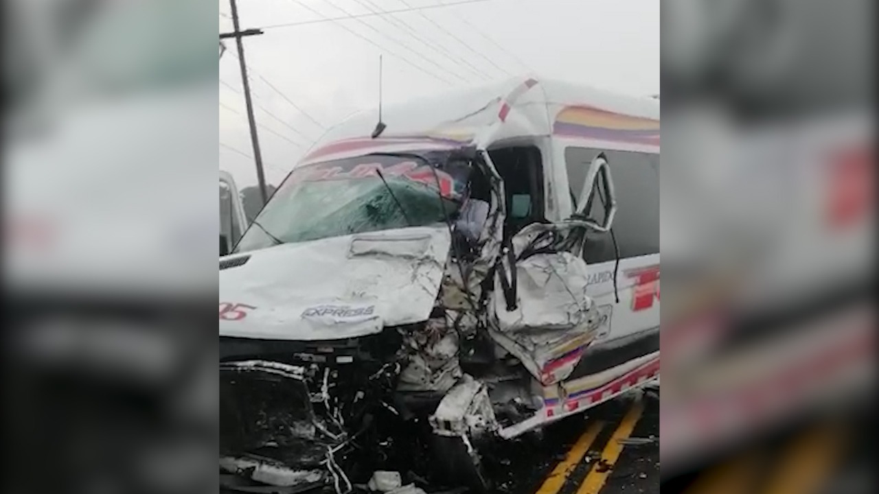 Aerován de Rápido Tolima chocó contra tractocamión en Lérida Tolima 1