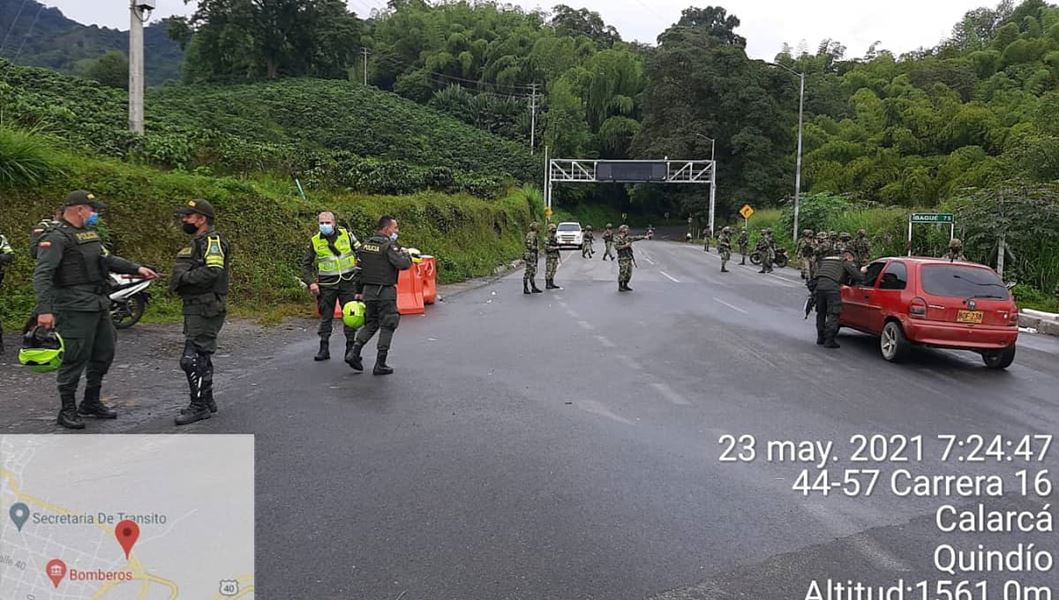 Acuerdo con minga y transportadores logran el desbloqueo de Versalles en Calarcá 1