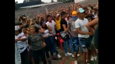 Hombres armados amenazan de muerte a asistentes de fiesta clandestina en Córdoba 6