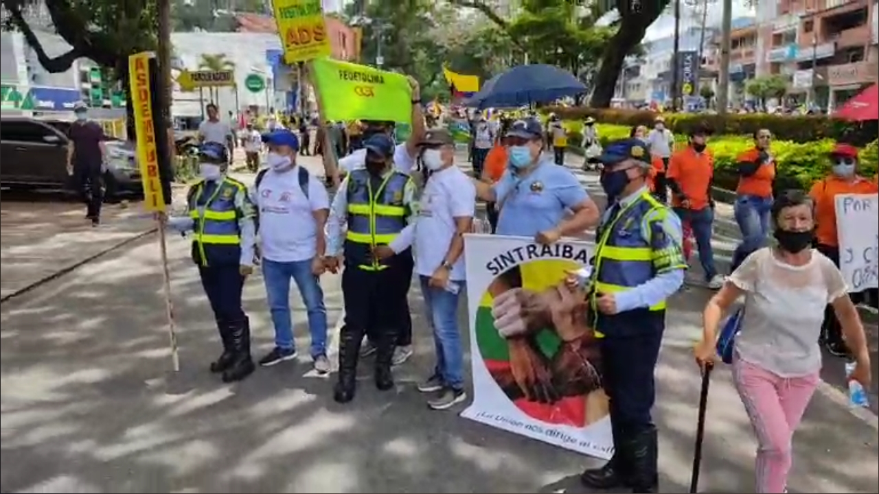 Iniciaron marchas y bloqueos por el día del trabajo en Ibagué 1