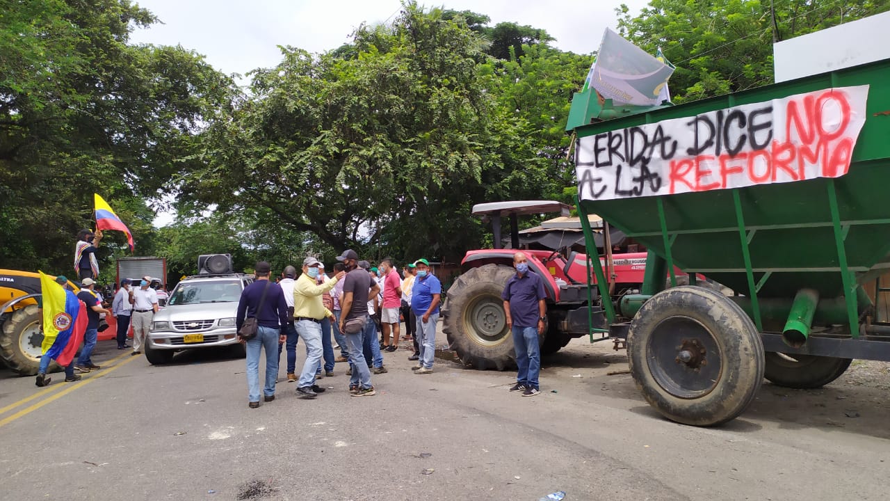 Cierres en vías del Tolima afectan el abastecimiento en varias poblaciones 4