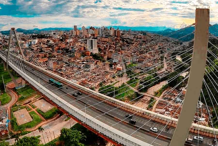 En Pereira cogieron al gringo que desfalcó las cuentas de una Iglesia en Estados Unidos 1
