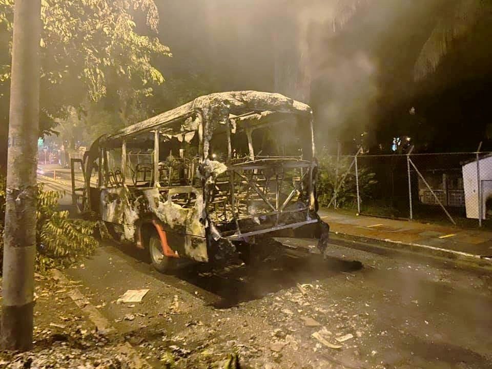 Detienen cuatro personas, presuntos responsables de quemar buseta en Ibagué 1
