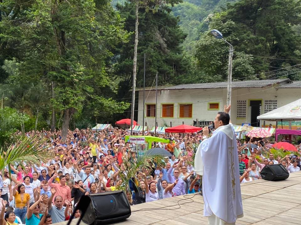 Capturan a popular sacerdote en Ibagué, registra 7 cargos por abuso sexual y acceso carnal 3