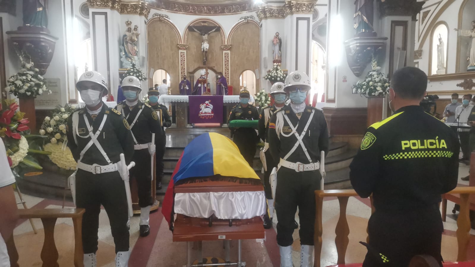 Con homenaje despidieron al patrullero tolimense asesinado en Bogotá 2