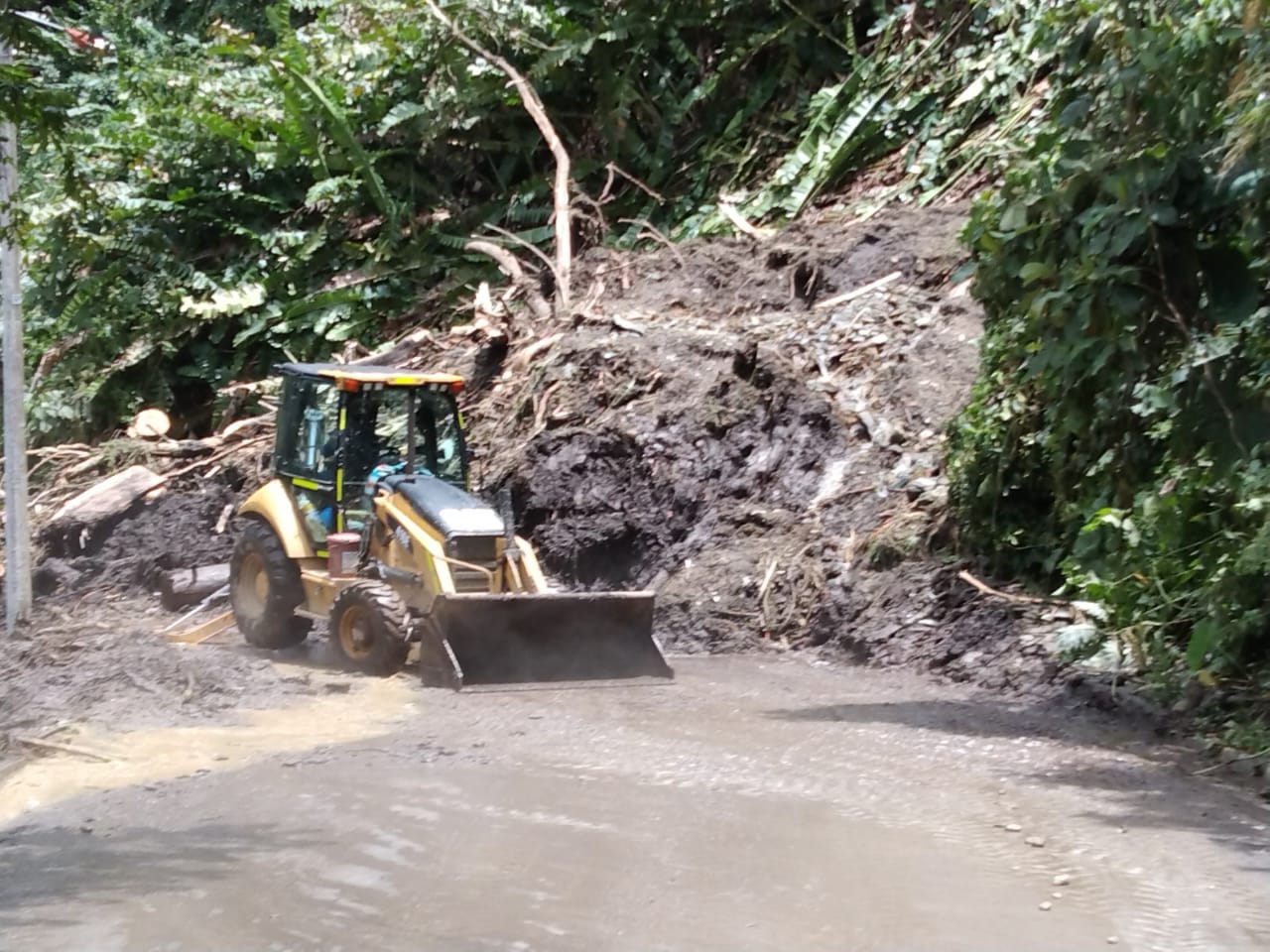 Recuperada la movilidad de la vía Ibagué-Juntas 1