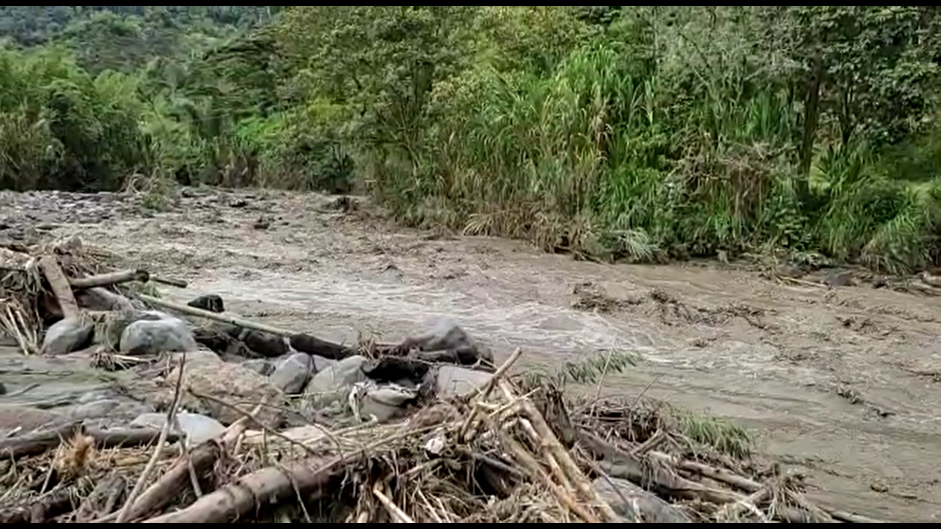 La comunidad vive con miedo permanentemente por el aumento de las lluvias.