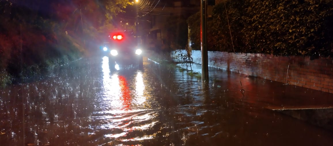 Más de 10 barrios reportaron emergencias por lluvias 1
