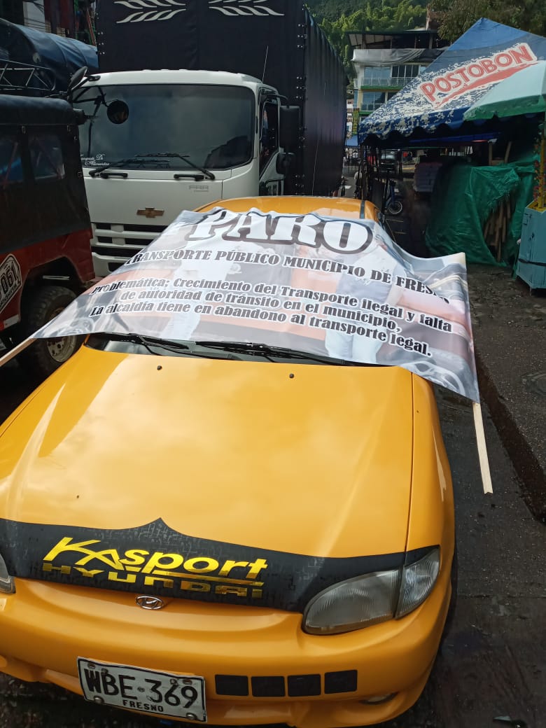 Taxis, mixtos y camperos protestan en Fresno por aumento de la informalidad 1