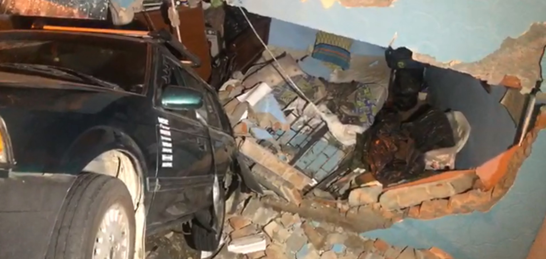 Sin fachada quedó una casa por cuenta de un conductor 5