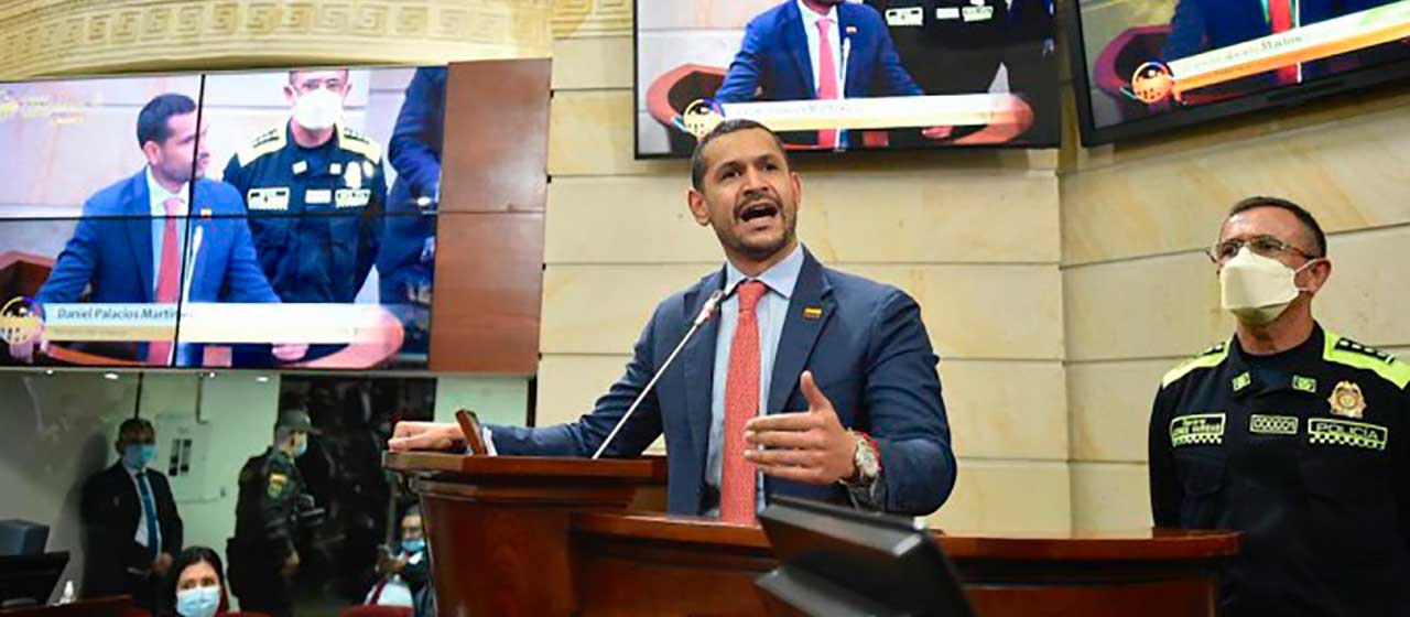 Congreso aprobó proyecto que busca la profesionalizar los policías 1